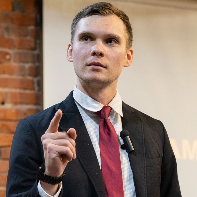 Преподаватель DentalTalks на выступлении
